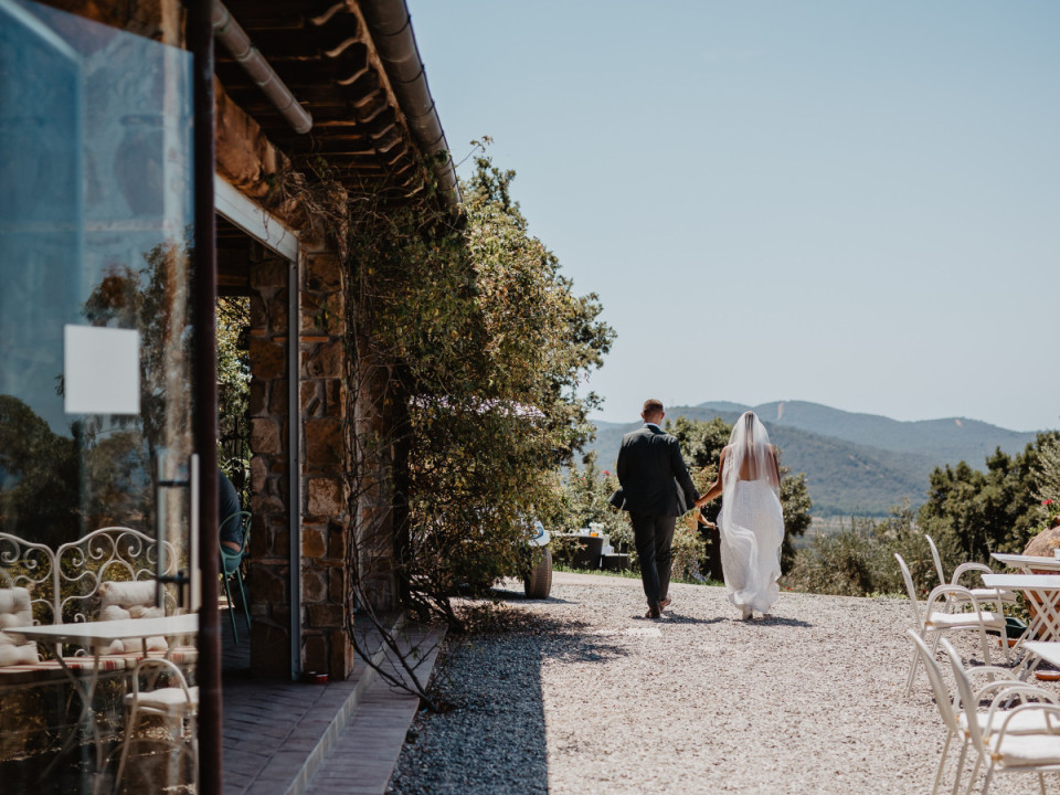 Hochzeitspaar bei Hochzeitsshooting in der Toskana 