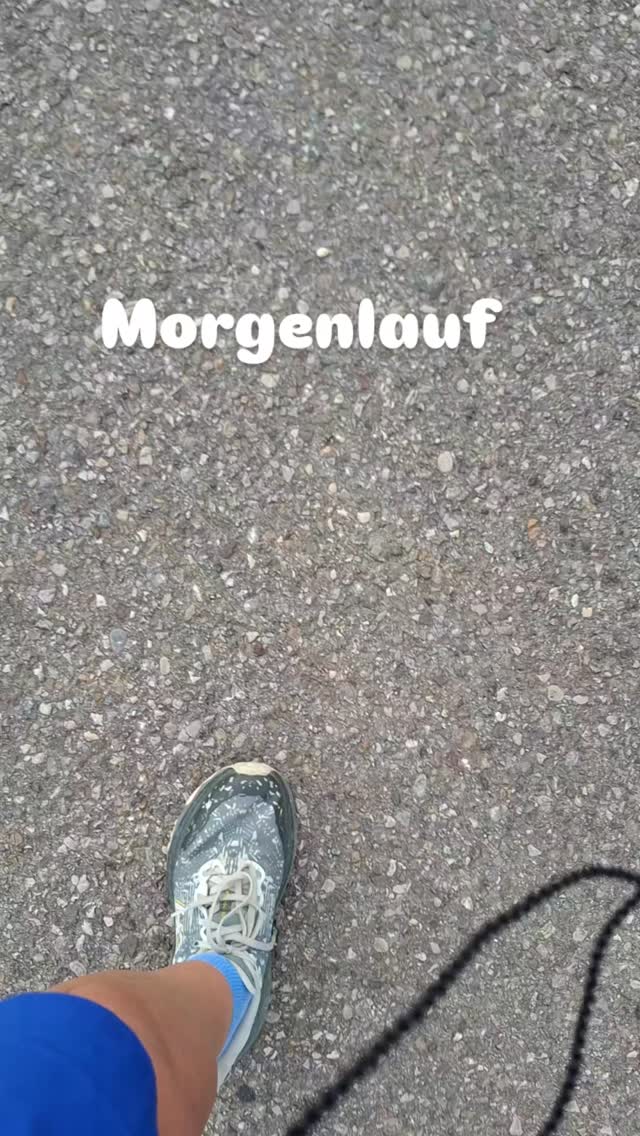 Bevor es in die Praxis geht eine Runde laufen. Einfach ein Genuss mit den Inears deer_ear_iem mit guter Musik auf dem Ohr und nachdem mir neuerschwung.bg gestern das Gestell.wo3der gerade demnach hat.

#Laufen #bergreiz #Genuss #achtsamkeit #resilien
