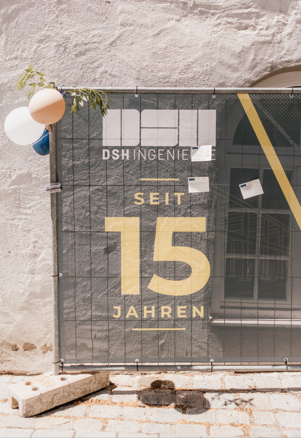 960 DSH Ingenieure 15 Jahre Banner auf Bauzaun