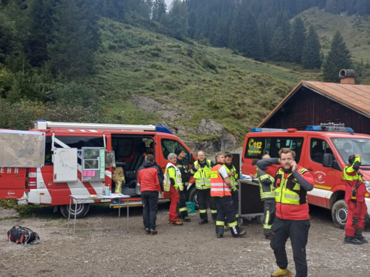 Einsatzleitung + FliegE