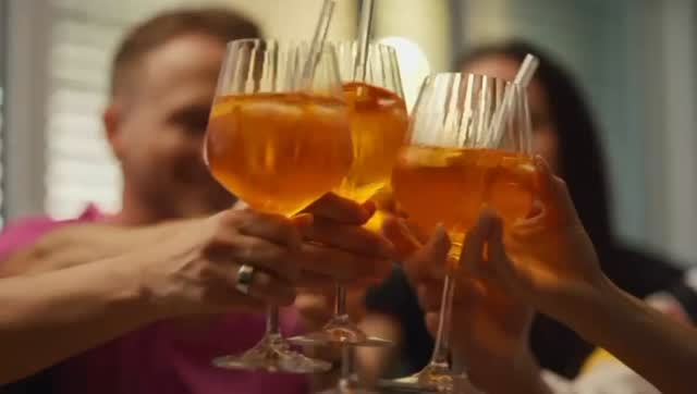 ⚽ 90 Minuten Leidenschaft. ? 100 % Genuss.
Fußballabend mit FZ Spritz Aperitivo – kalt, spritzig, perfekt zum Anstoß. ?

Online ➡️ www.fz-spritz.de 
#fzspritzaperitivo #fzgetränke #wm2026 #aperitivotime #matchday