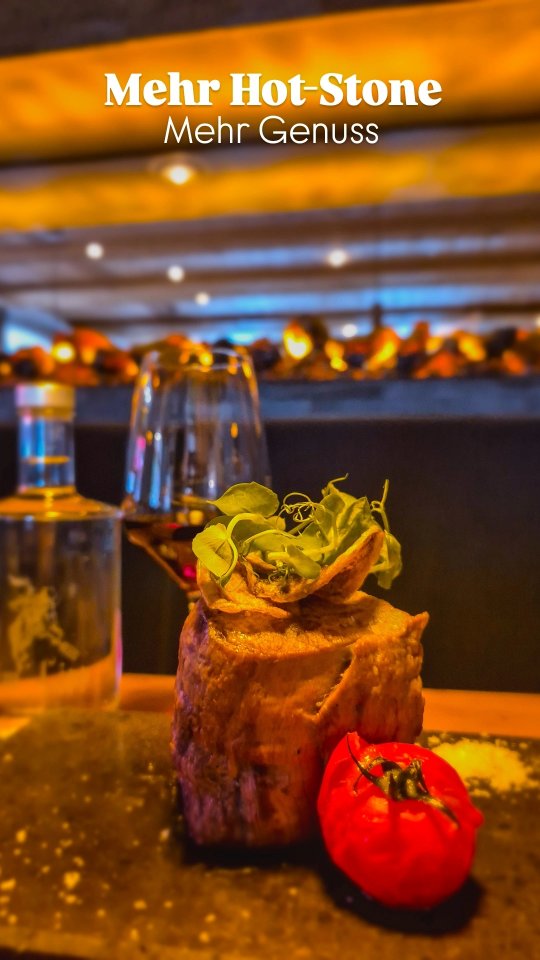Unsere neue Menükarte ist da ?
Mehr Auswahl, mehr Hot Stone & noch mehr Genuss ✨
Was wählt ihr bei eurem nächsten Besuch auf dem heißen Stein? ?
.
.
.
.
.
#fuessen #roßhaupten #allgäu 
#boutiquehotel 
#beimlipp