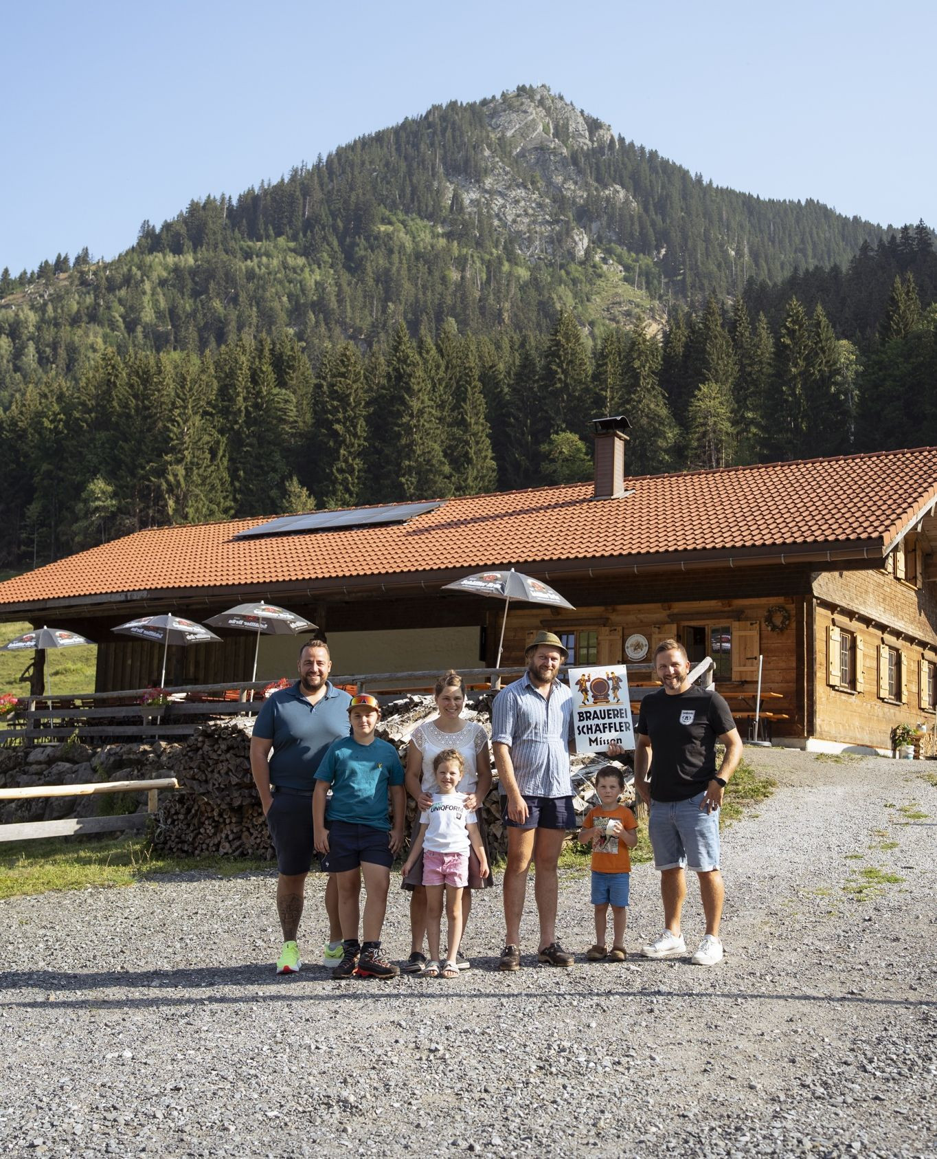 Schäffler X Alpe Weiherle ⁠
⁠
Seit Mai 2026 dürfen wir die Alpe Weiherle in der Schäffler Familie Willkommen heißen - und freuen uns riesig, euch diesen neuen Partner vorzustellen.⁠
⁠
Die Alpe liegt direkt am Fuße des Burgberger Hörnles bzw. Grünten,