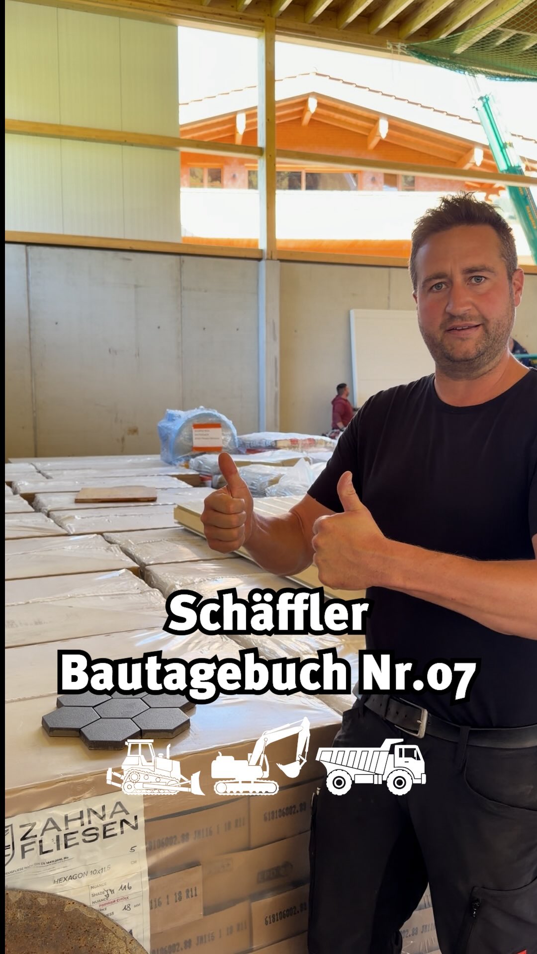 Schäffler Bautagebuch Nr. 07

Auf unserer Baustelle hat sich in den letzten Wochen wieder ordentlich was getan.
Unsere Halle ist mittlerweile so gut wie fertig. Die Lichtbänder wurden montiert, die Außenfassade angebracht und auch der Hallenboden ist