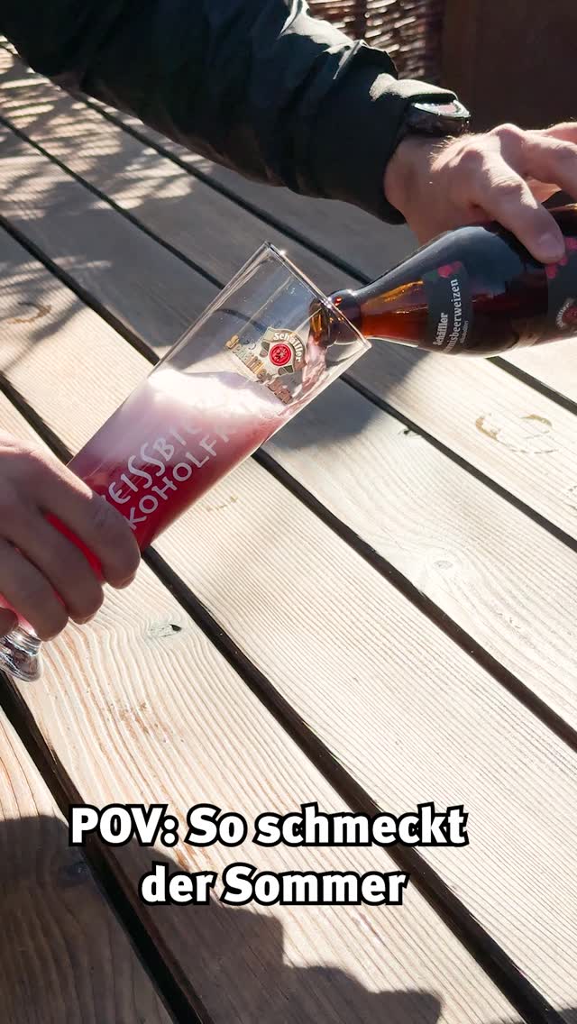 POV: So schmeckt der Sommer.⁠
⁠
Achtung: Bald endet unsere Sonder-Edition Johannisbeerweizen. ⁠
Schnell sein und eindecken damit es über den Sommer reicht ?⁠
⁠
#johannisbeerweizen #hauptsachschäffler #wirliebenbier #allgäu #missen