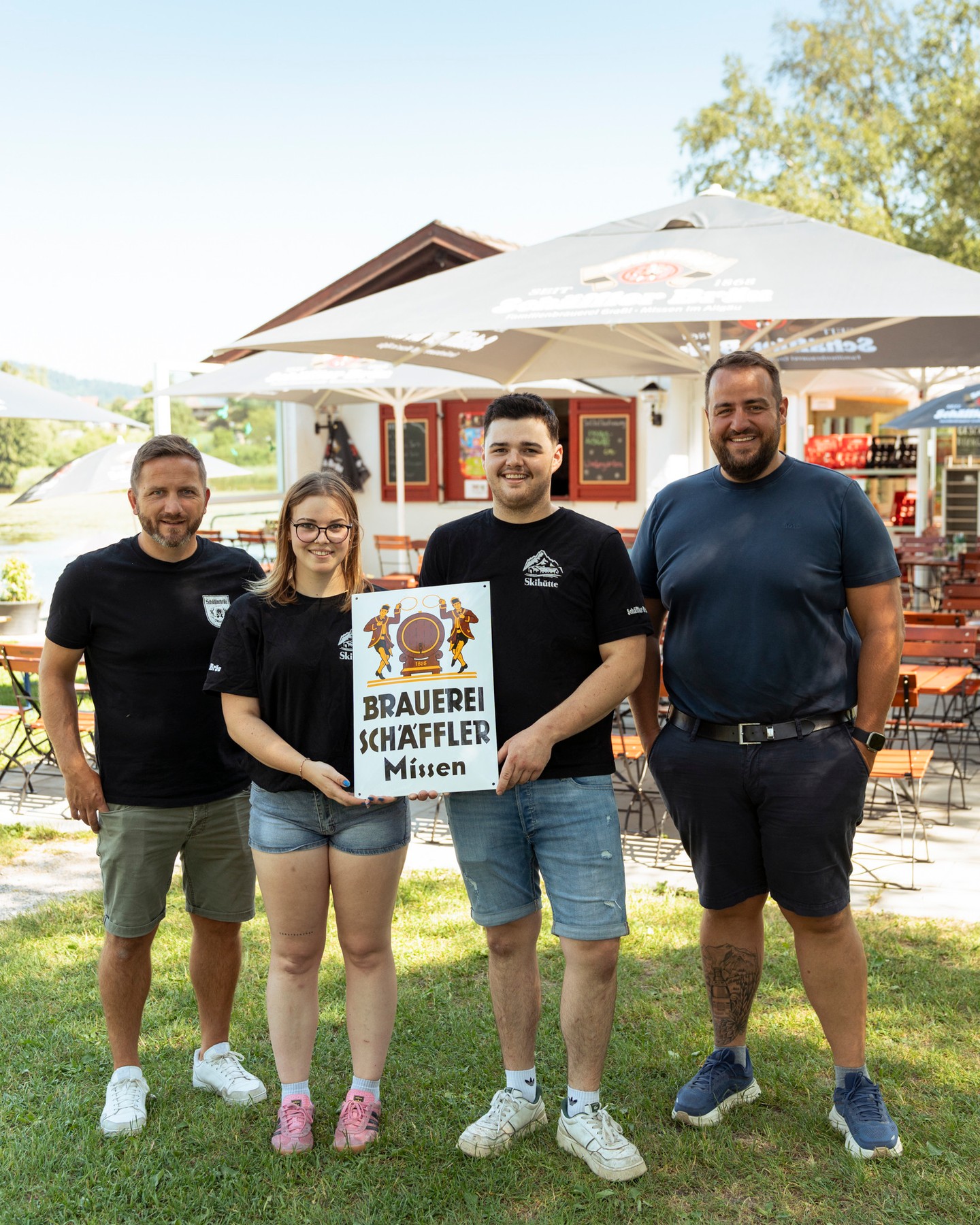 Schäffler X Seestüberl am Haslachsee⁠
⁠
Mit dem Seestüberl am Haslachersee bei Bernbeuren dürfen wir euch einen neuen Schäffler-Partner vorstellen.⁠
Sebastian, den viele bereits von der Skihütte am Auerberg kennen, betreibt seit diesem Jahr das Seest
