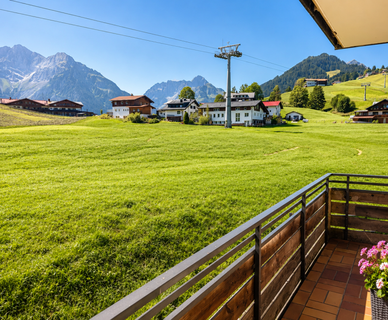 EIGENTUMS - FERIENWOHNUNG Kleinwalsertal