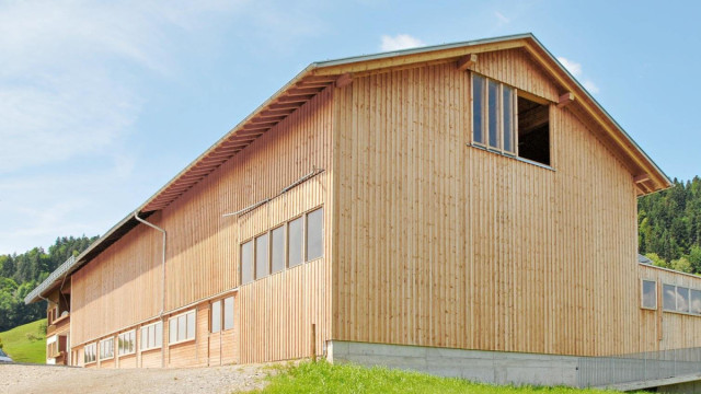 Stallgebäude in Holzbauweise