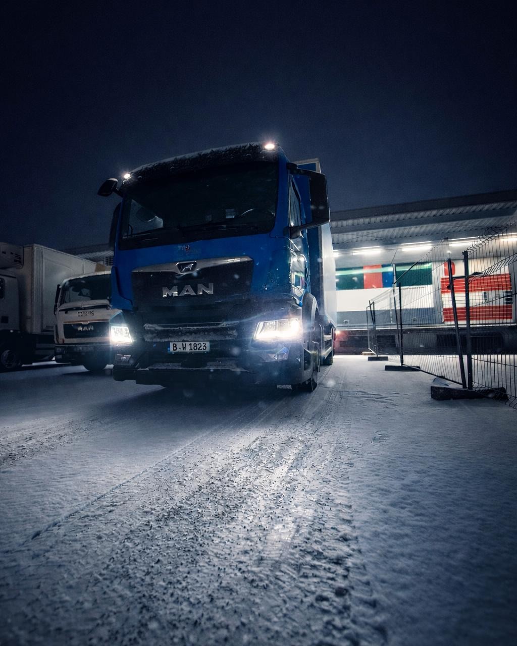 Happy Weekend! ?✨ Unsere LKWs waren die ganze Woche vollgepackt mit frischen Produkten. Jetzt ist aber Zeit fürs Wochenende, wir wünschen euch und unserem Team ein erholsames Wochenende. Ab Montag sind wir wieder mit voller Frische für euch da!

Viel