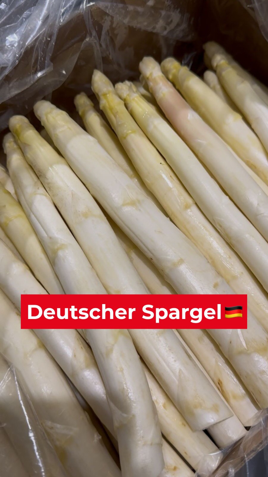 Das Warten hat ein Ende, und das meinen wir Ernst.
Die ersten Stangen vor ein paar Wochen waren ja ganz nett für die neugierigen. Aber jetzt kommen wir in die Phase, wo der deutsche Spargel regelmäßig frisch gestochen wird. 

Egal ob für die klassisc